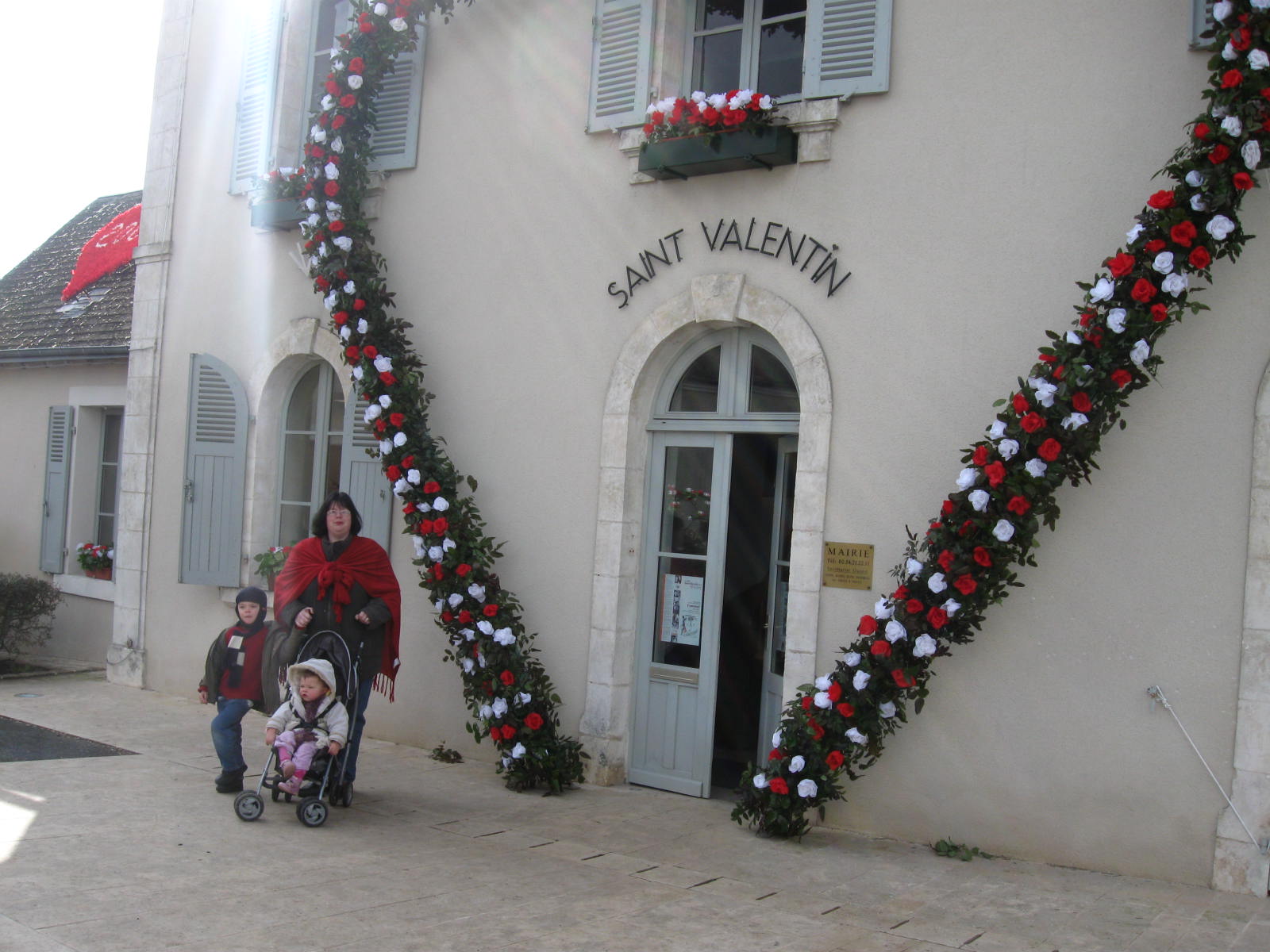 outsidemairie.jpg 